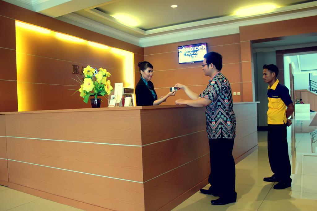 Raja Residence Jambi Exterior photo